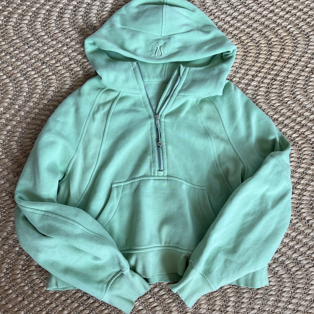 *NEW LULULEMON MATCHING SET CREAMY MINT SOLD OUT*